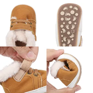 Warme Babyschuhe für den Winter mit weichem Kunstfellfutter und rutschfester, flexibler Sohle