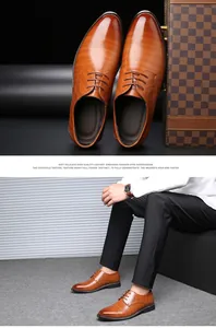 Scarpe derby da uomo di lusso in pelle goffrata marrone con finitura testurizzata