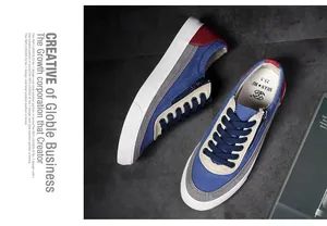 Detailansicht der niedrigen Herren-Canvas-Sneaker mit blau-grauem Color-Block-Design