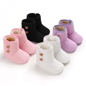 Warme winterlaarzen voor baby's met fleecevoering in roze zwart paars en wit.