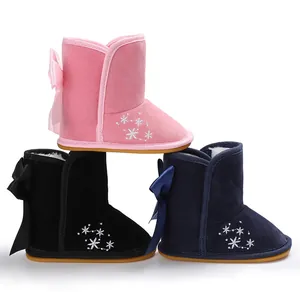 Winterliche Baby-Schneestiefel in Pink Schwarz und Marineblau mit Schleifen und Schneeflocken