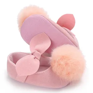 Chaussures princesse roses pour bébé fille avec pompons et semelles antidérapantes
