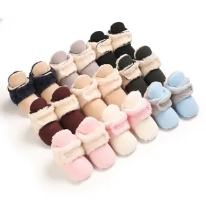Botas de nieve de forro polar para bebés con suela blanda en variados colores pastel