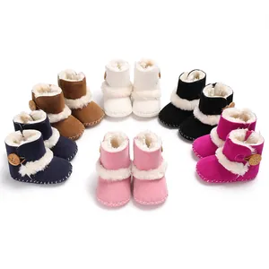 Kollektion gemütlicher und warmer Baby-Winter-Schneestiefel mit Pelzbesatz in verschiedenen Farben