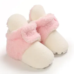 Botas de nieve de felpa rosa y blanca para bebés con suelas antideslizantes para caminar