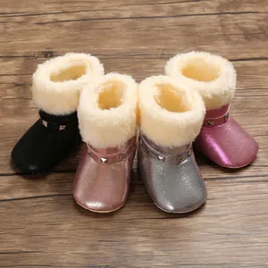 Bottes de neige d'hiver pour bébés à semelle souple et doublure chaude en fausse fourrure