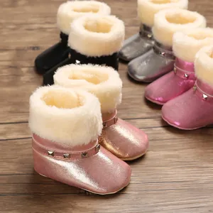 Sélection de bottes de neige d'hiver pour bébé avec doublure en peluche et rivets