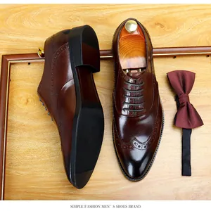 Zapatos de cuero brogue marrón de alta calidad para hombre con detalle de pajarita granate