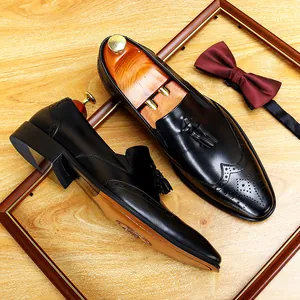 Elegante schwarze Herren Brogue Business-Schuhe aus echtem Leder mit Quasten-Details