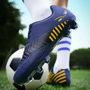 Chaussures de football bleues professionnelles pour hommes et jeunes sur gazon