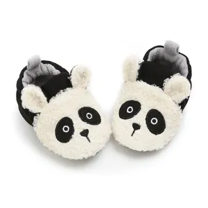 Adorable panda face soft-sole baby shoes for infants, cozy winter fleece slippers.