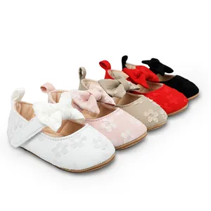 Elegantes zapatos de princesa de encaje para bebé con lazo en diversos colores vivos