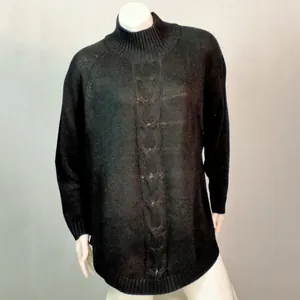 Oversized μαύρο πλεκτό πουλόβερ με σχέδιο πλεξούδας και φαρδιά μανίκια νυχτερίδας
