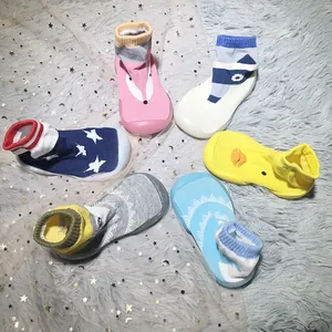 Weiche rutschfeste Baby-Bodensocken-Schuhe mit verschiedenen süßen Cartoon-Motiven