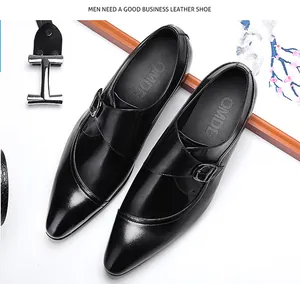 Nahaufnahme schwarzer Leder-Monkstrap-Schuhe für Herren mit Schnalle