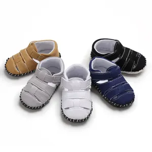 Collezione di sandali in tela per neonati con design a punta chiusa in cinque colori