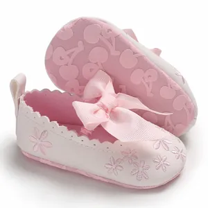 Rosa Baby Prinzessinnen-Lauflernschuhe mit weicher Kirschsohle und Blumenstickerei