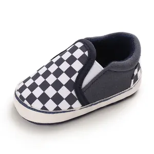 Checkerboard slip-on baby walking shoes with soft soles for infants 0-1 year old