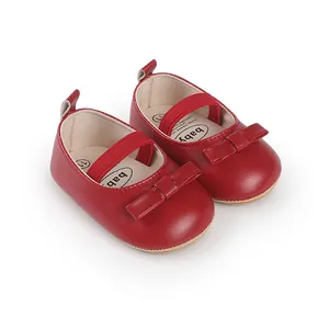 Elegante rote Lauflernschuhe für Mädchen mit dekorativer Schleife und festem Gummizug