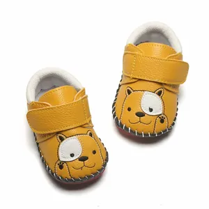 Chaussures de marche jaunes pour bébé avec motif de chien et semelle souple pour 0-1 an