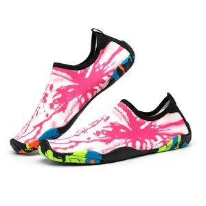Chaussures d'Eau Unisexe Séchage Rapide Semelle en Caoutchouc Antidérapante Chaussettes de Plongée pour Plage Natation Snorkeling Yoga Fitness