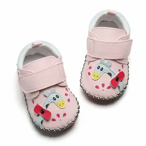 Chaussures de marche roses pour bébé avec girafe mignonne et semelle en caoutchouc