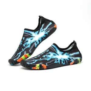 Chaussures d'eau respirantes avec motif bleu vif et semelle colorée antidérapante