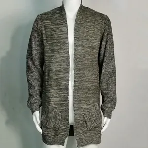 Cardigan lungo in maglia testurizzata grigia da uomo con maniche lunghe e tasche frontali