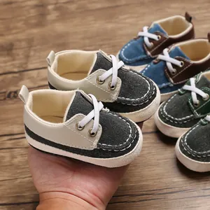 Comfortabele babyloopschoenen met zachte zool in diverse kleuren voor baby's van 0-1 jaar