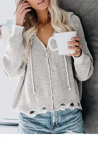 Stylischer grauer Strick-Cardigan mit Kapuze, destroyed Saum und Ring-Reißverschluss
