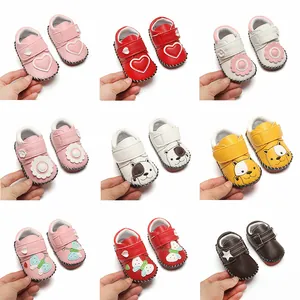 Chaussures de Marche pour Bébé Semelle Souple Antidérapante en Cuir PU Motif Dessin Animé Chaussures de Pré-marche