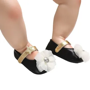 Elegant black PU baby girl princess walker shoes with white floral and star detail