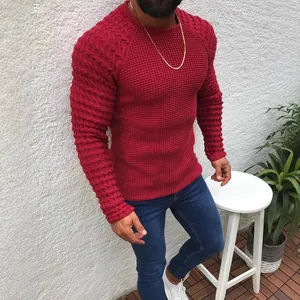 Herren Strickpullover in Weinrot, schmale Passform, Langarm mit feiner Waffelstruktur