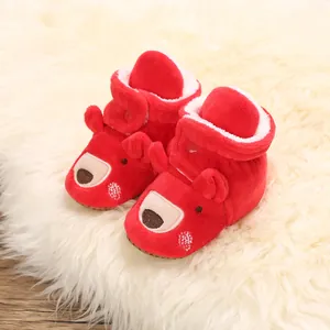 Stivaletti neonato in peluche rosso con simpatico orsetto e suole morbide per l'inverno