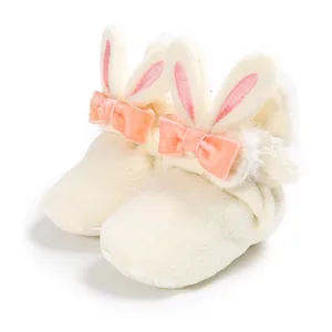 Schattige crème konijnen pluche babyschoentjes met zachte zool voor baby's en peuters