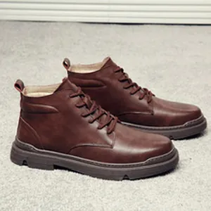 Vue latérale des bottes de travail Oxford pour hommes en cuir véritable marron à lacets