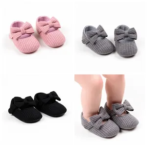 Weiche, gerippte Strick-Babyschuhe für Mädchen mit Schleife, Kollektion in Mehrfarben