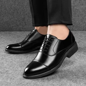 Chaussures richelieu classiques en cuir noir pour hommes avec talonnettes intégrées