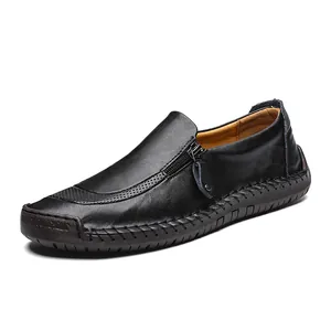 Premium Herren-Slipper aus schwarzem Leder mit seitlichem Reißverschluss und Ziernaht