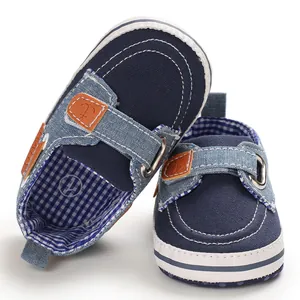 Scarpine da neonato in tela blu navy con dettaglio ancora e suola morbida antiscivolo sicura