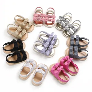 Sandales d'été colorées pour bébé avec de jolis nœuds doubles et semelles souples