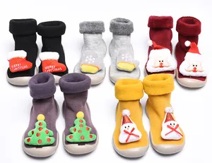 Calcetines de Navidad para bebés con personajes 3D de peluche para niños y niñas