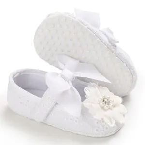 Soft-soled white lace baby princess walking shoes with bow and pearl flower detail
