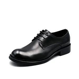 Klassische Herrenschuhe aus hochwertigem schwarzem Leder mit runder Spitze und Schnürung