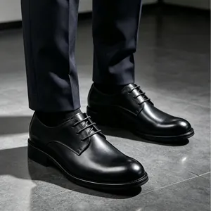 Klassische Business-Schuhe für Herren aus schwarzem Leder mit runder Kappe und Schnürung