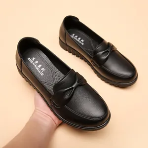 Mocasines planos de cuero auténtico negro para mujer con suelas blandas y cómodas