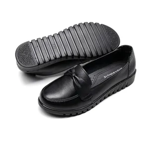 Mocasines clásicos de cuero negro para mujer con suela suave y lazo decorativo