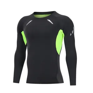 Professionelles Herren Kompressionsshirt, langärmlig, in Schwarz und Neongrün sport
