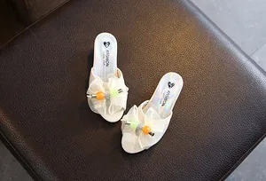 Elegant girls' princess slippers featuring a delicate mesh bow and colorful beads for summer