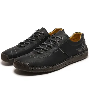 Retro men's outdoor casual leather shoes with hand-stitched details and durable rubber sole